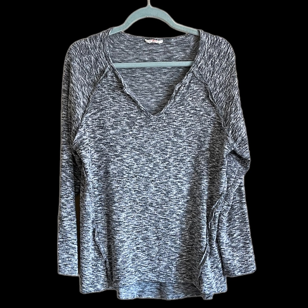 V-neck lightweight sweatshirt